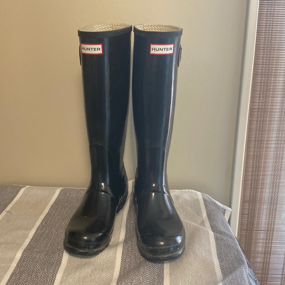 Tall (WITH SOCKS)  black glossy hunter boots sold with gray hunter socks